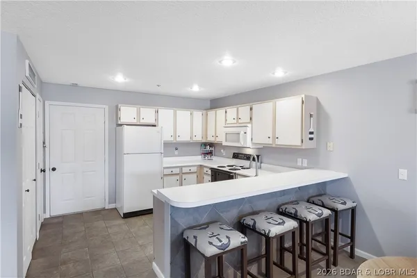 $299,900 | 1481 Ledges Drive, Unit 332, Osage Beach, MO 65065