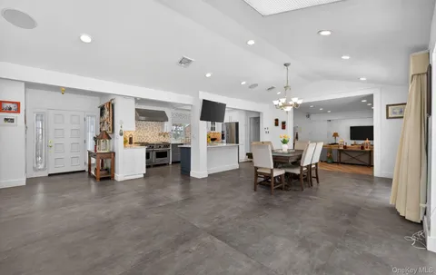 $10,000 | 11 Juneau Boulevard, Woodbury, NY 11797