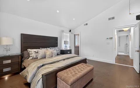 $10,000 | 11 Juneau Boulevard, Woodbury, NY 11797