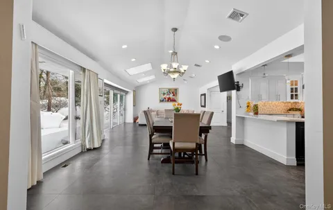 $10,000 | 11 Juneau Boulevard, Woodbury, NY 11797