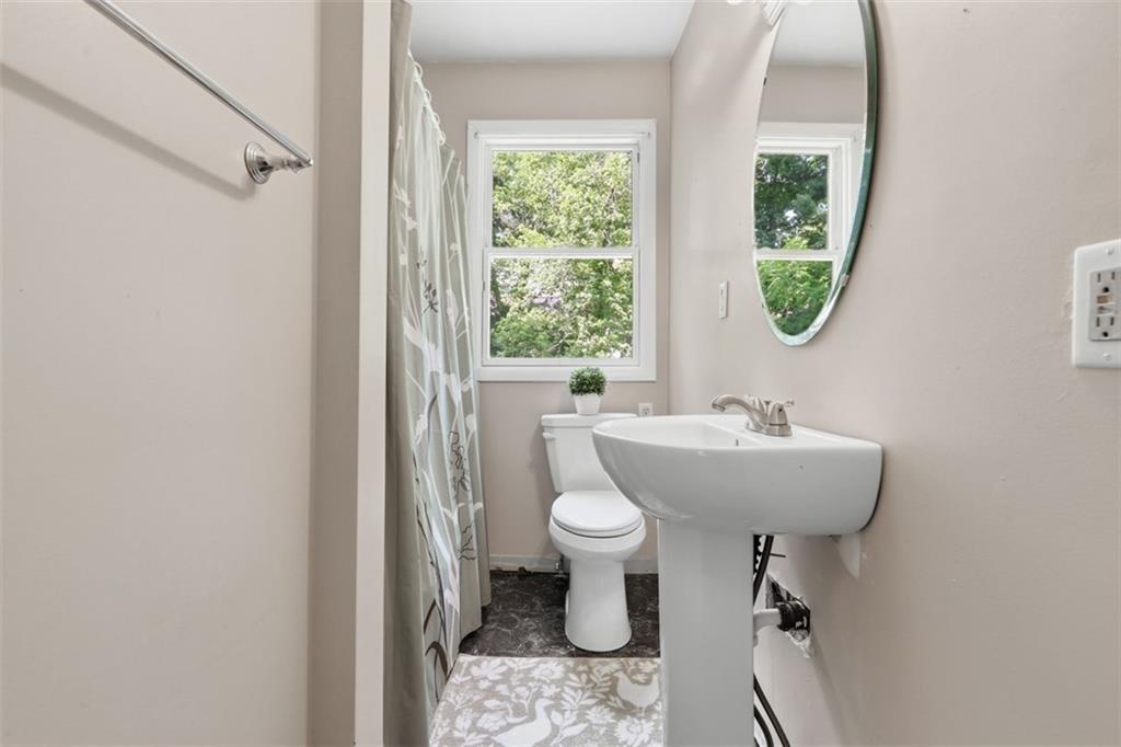 126 Davis Road Sewickley, PA 15143 - Photo 20 of 44 Full-Main Level