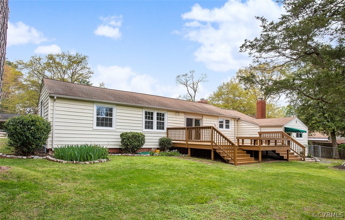 1 David Drive Henrico, VA 23229 - Photo 28 of 35 a view of a house with backyard and garden