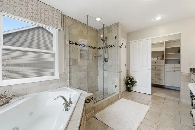 $550,000 | 1196 Fieldstone Drive, Crystal Lake, IL 60014