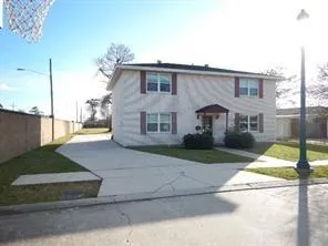 $2,300 | 216 Broadway Drive, Gretna, LA 70053