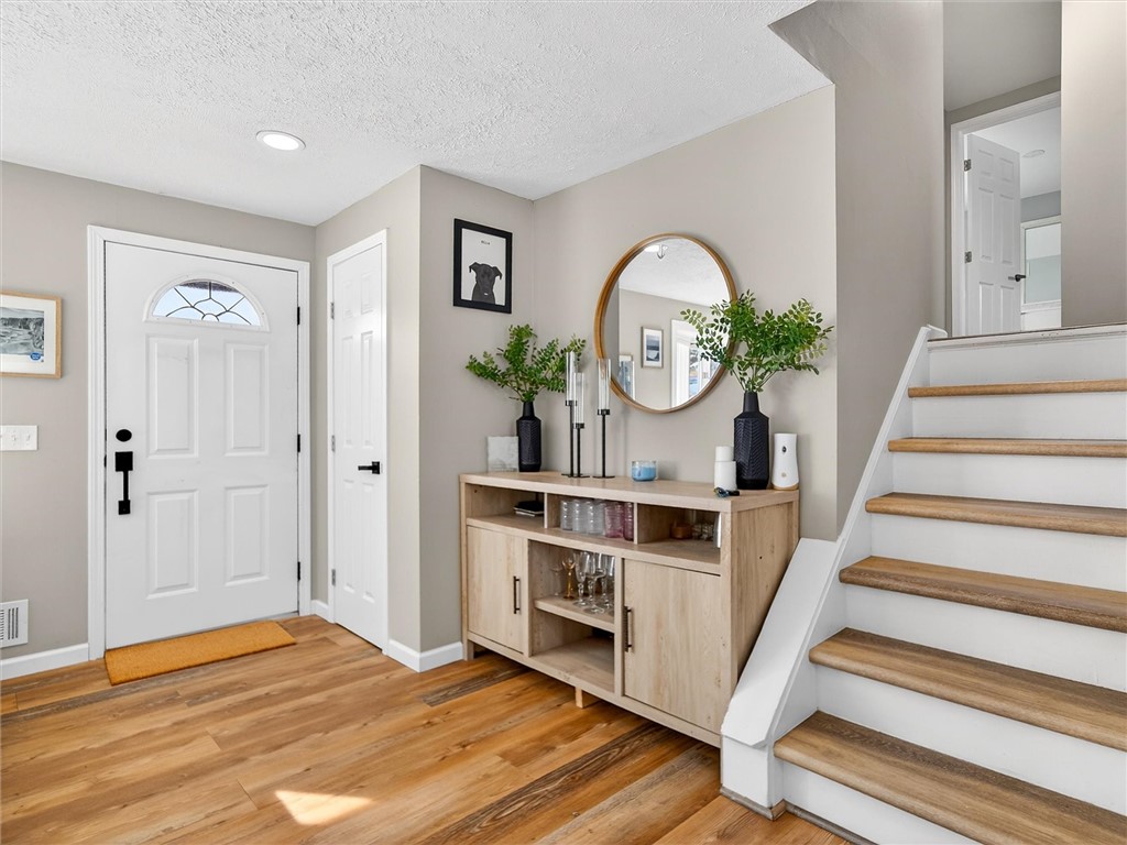 320 Parma Center Road Parma, NY 14468 - Photo 3 of 41