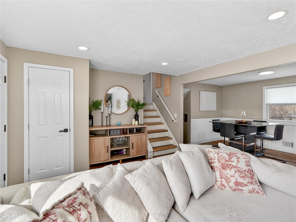 320 Parma Center Road Parma, NY 14468 - Photo 6 of 41