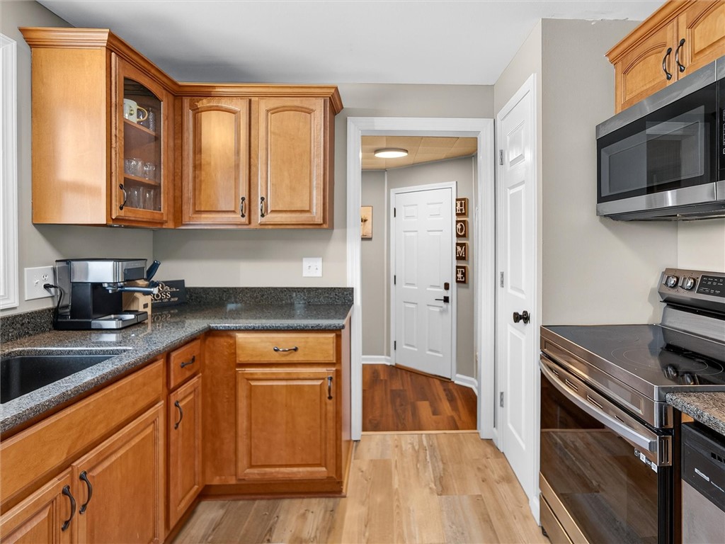 320 Parma Center Road Parma, NY 14468 - Photo 9 of 41