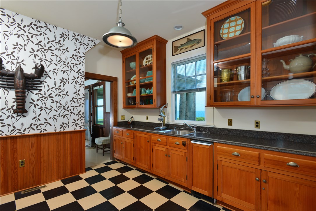 15 Spray Rock Road Westerly, RI 02891 - Photo 24 of 38