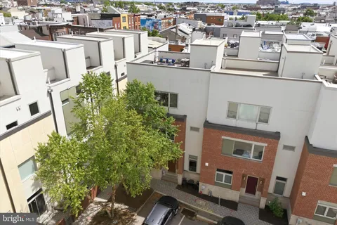 $800,000 | 800 Montrose Street, Unit A, Philadelphia, PA 19147