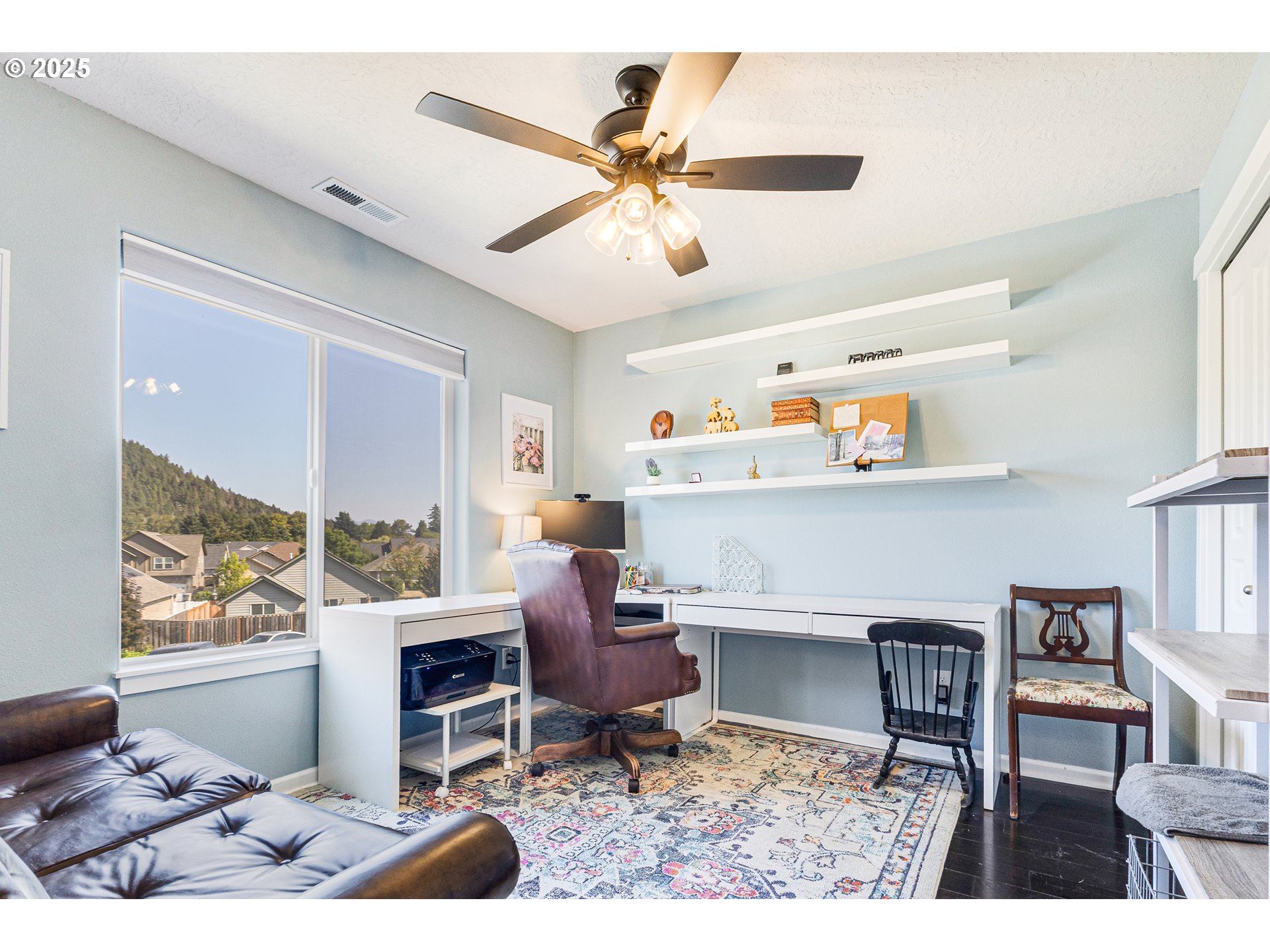 2432 Robbins Way Lebanon, OR 97355 - Photo 4 of 12