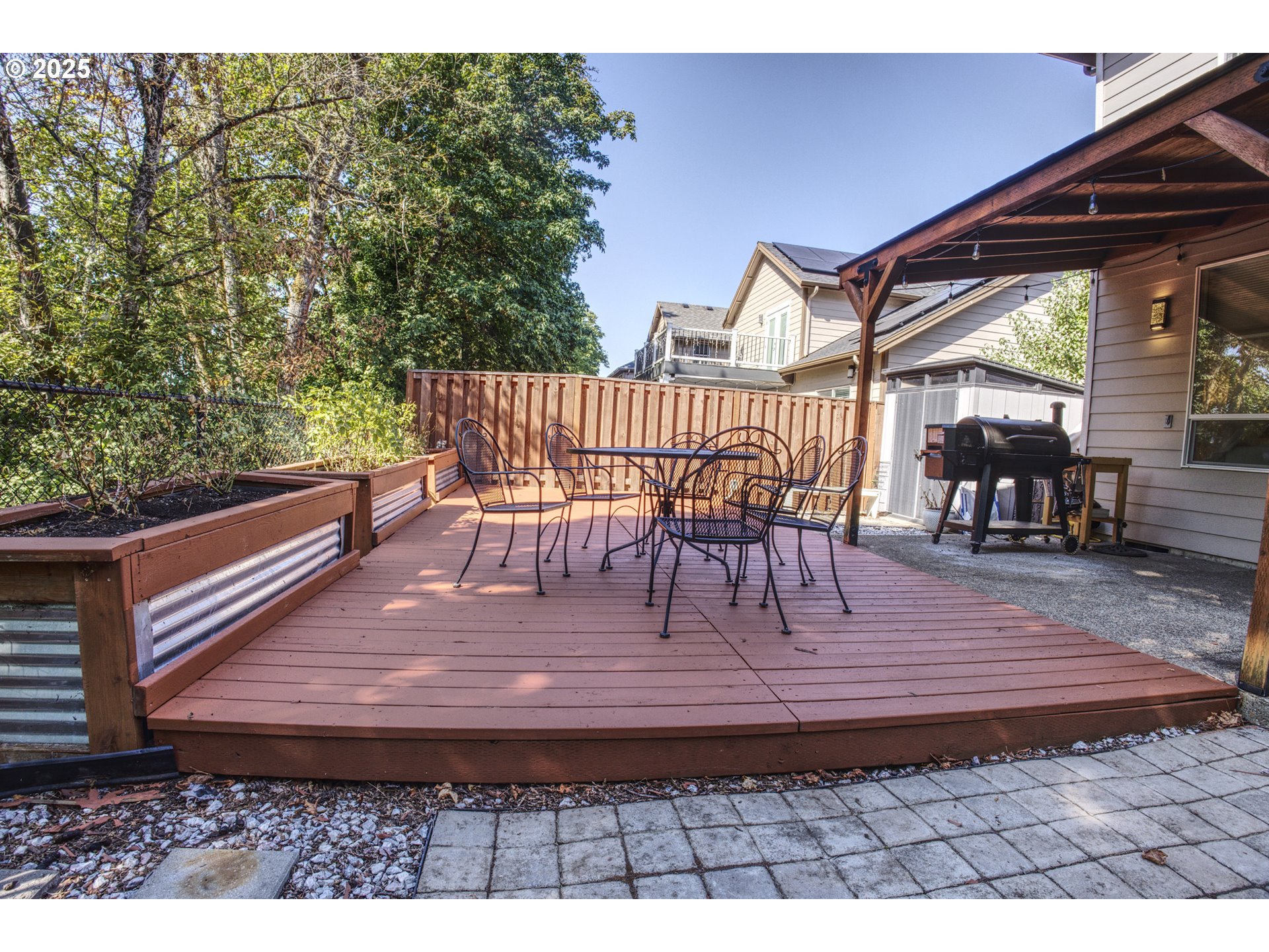 2432 Robbins Way Lebanon, OR 97355 - Photo 8 of 12