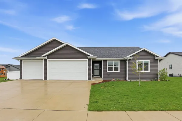 $435,000 | 3140 South Weiler Road, Kaukauna, WI 54130
