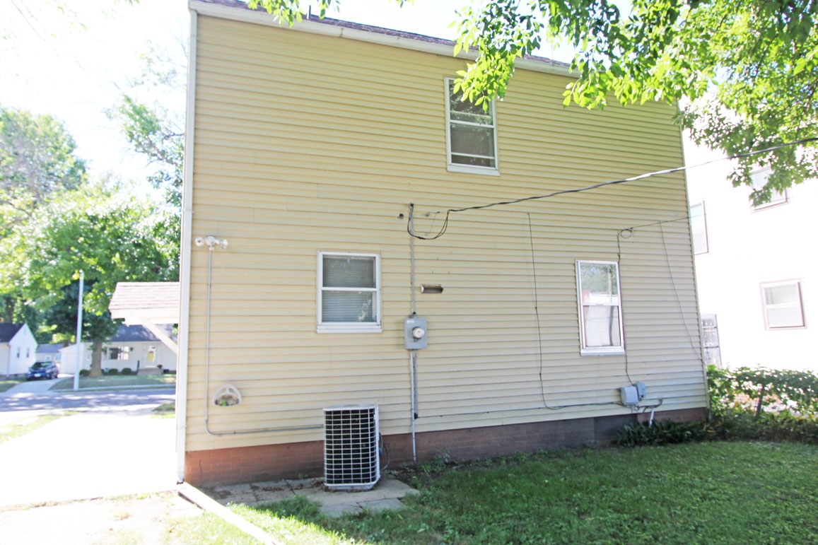 2632 South 5th Street Springfield, IL 62703 - Photo 3 of 11