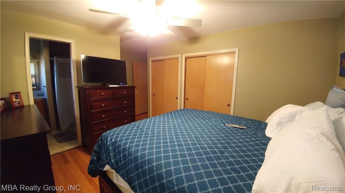 21715 Meridian Road Grosse Ile, MI 48138 - Photo 25 of 51 20170304_172523.jpg