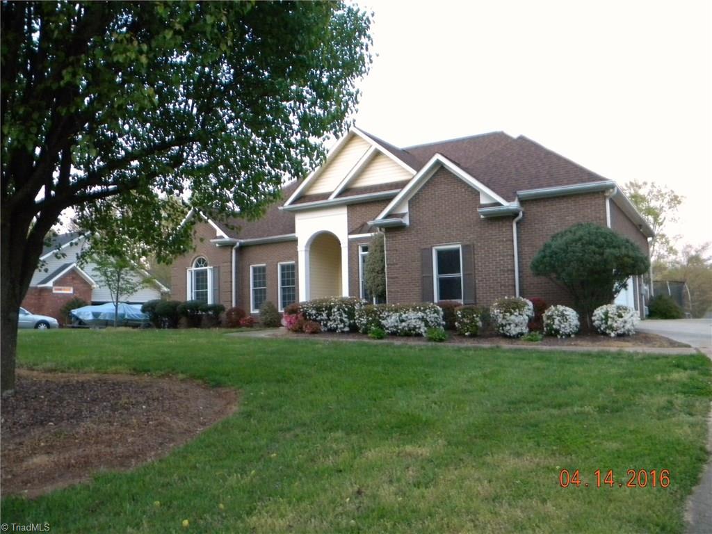 7390 Lee's Ridge Road Oak Ridge, NC 27310 - Photo 3 of 9