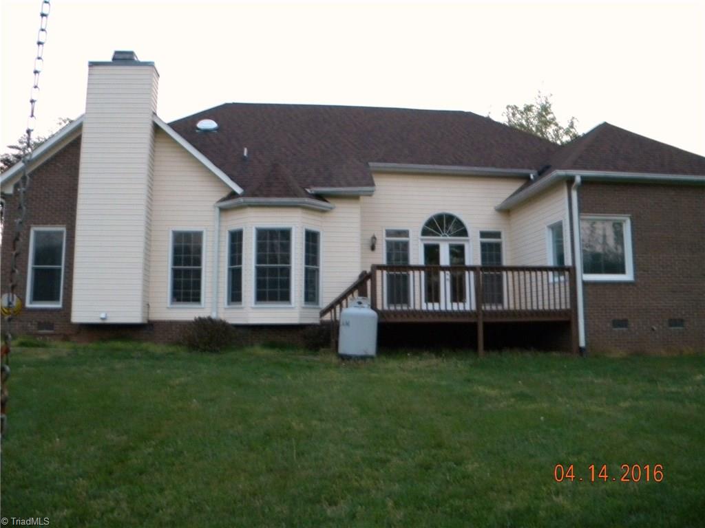 7390 Lee's Ridge Road Oak Ridge, NC 27310 - Photo 4 of 9