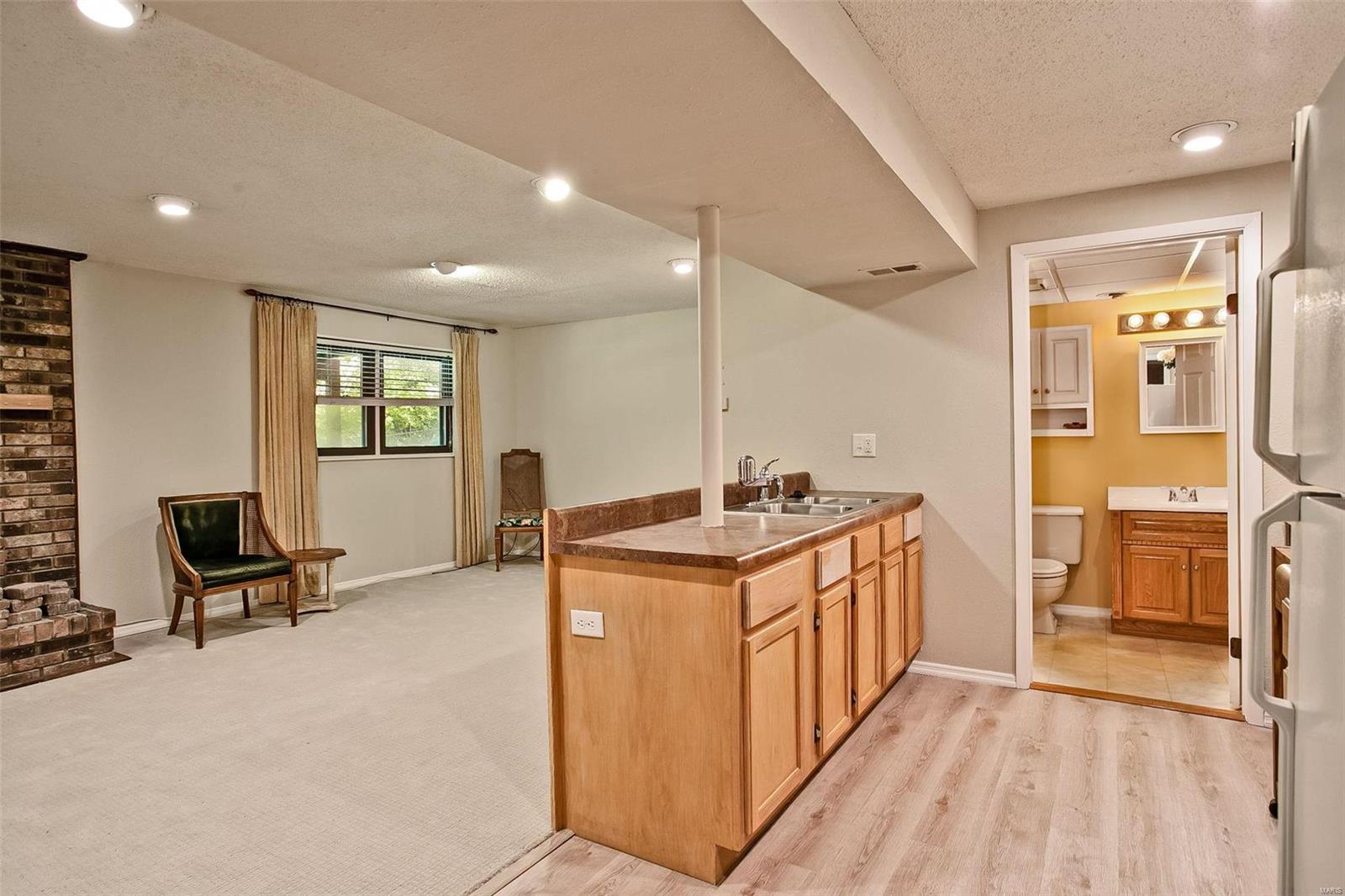 560 Red Bridge Court Ballwin, MO 63021 - Photo 27 of 43 Gallery Image 27