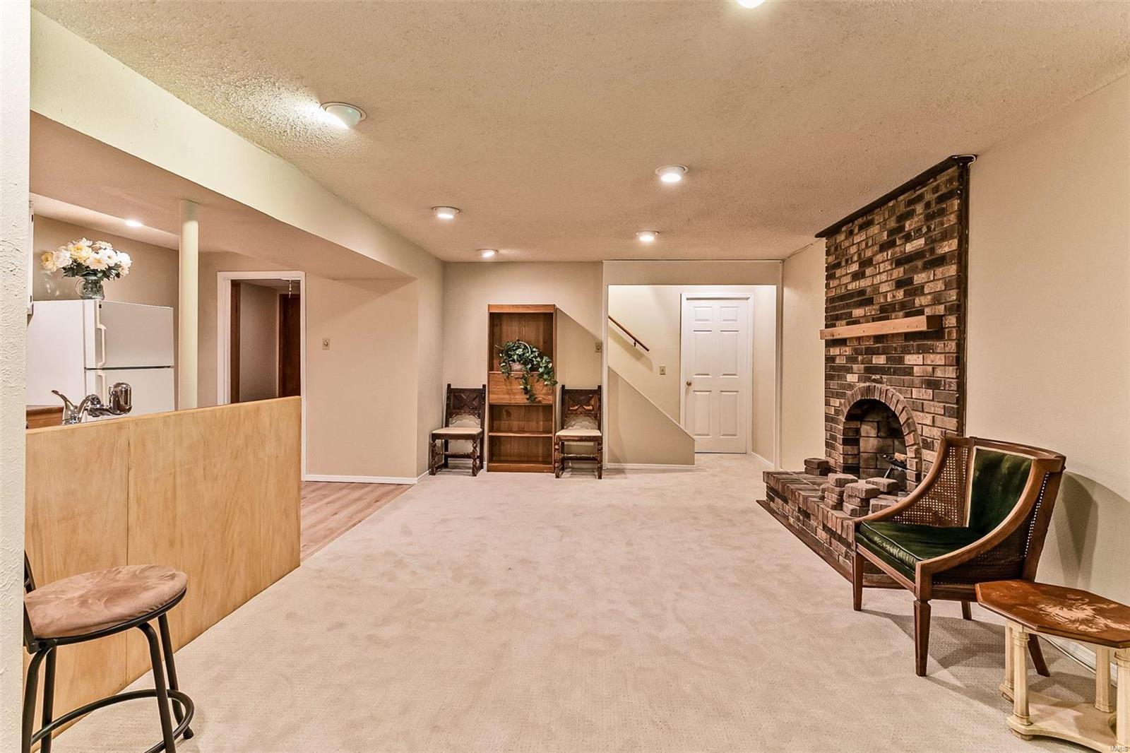 560 Red Bridge Court Ballwin, MO 63021 - Photo 30 of 43 Gallery Image 30