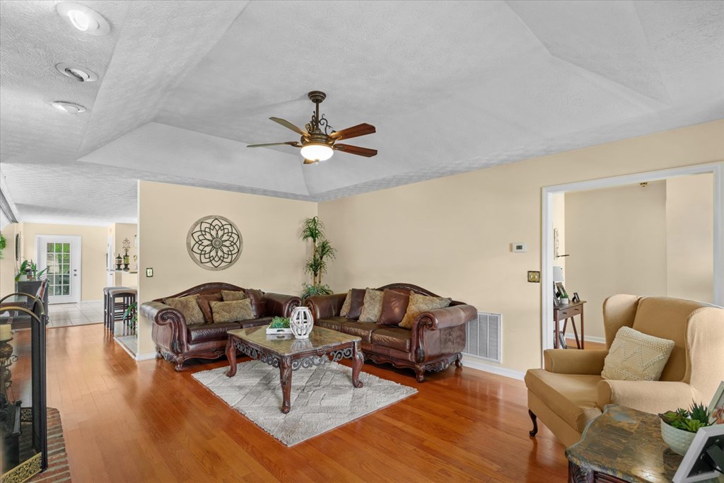217 Valley Road Chatsworth, GA 30705 - Photo 15 of 63 Gallery Image 15