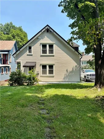 $3,000 | 245 Frederick Avenue, Unit 243, Sewickley, PA 15143
