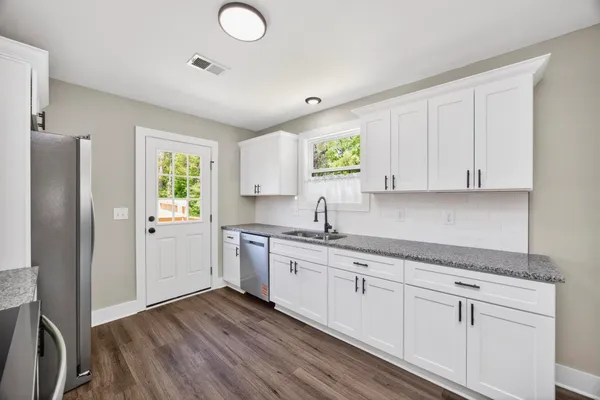 $2,200 | 206 Ross Avenue, Unit 110, Gallatin, TN 37066