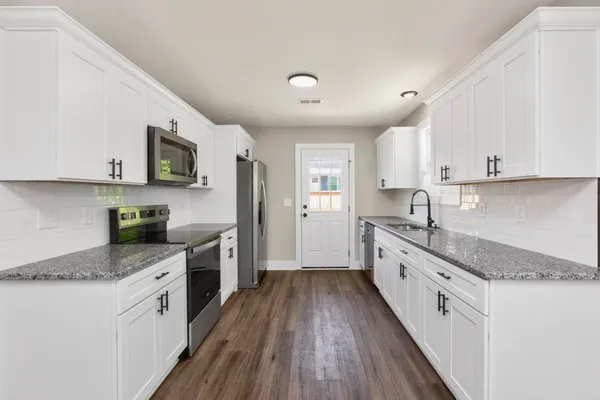 $2,200 | 206 Ross Avenue, Unit 110, Gallatin, TN 37066