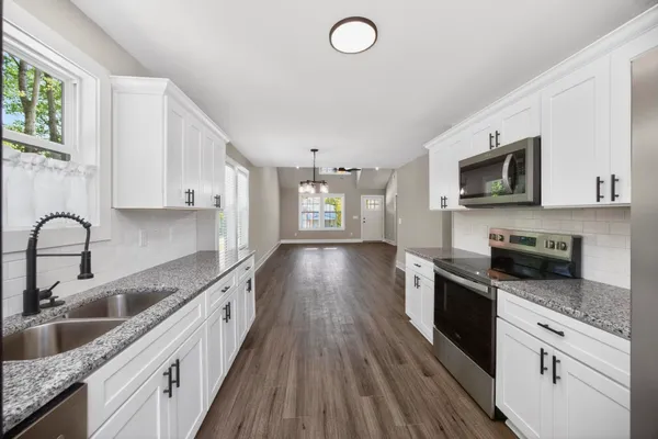 $2,200 | 206 Ross Avenue, Unit 110, Gallatin, TN 37066