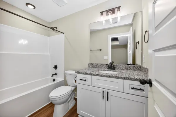 $2,200 | 206 Ross Avenue, Unit 110, Gallatin, TN 37066