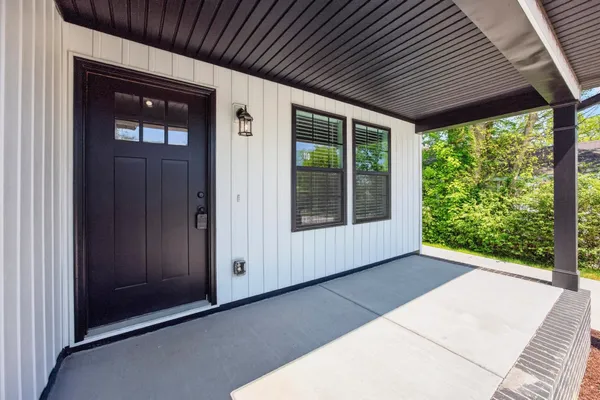 $2,200 | 206 Ross Avenue, Unit 110, Gallatin, TN 37066