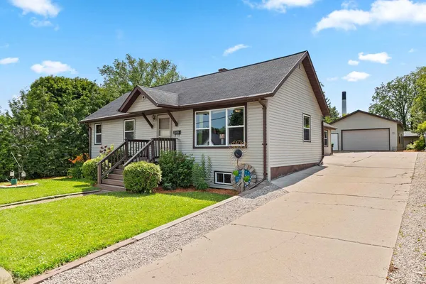 $239,900 | 219 South Main Street, Oconto Falls, WI 54154