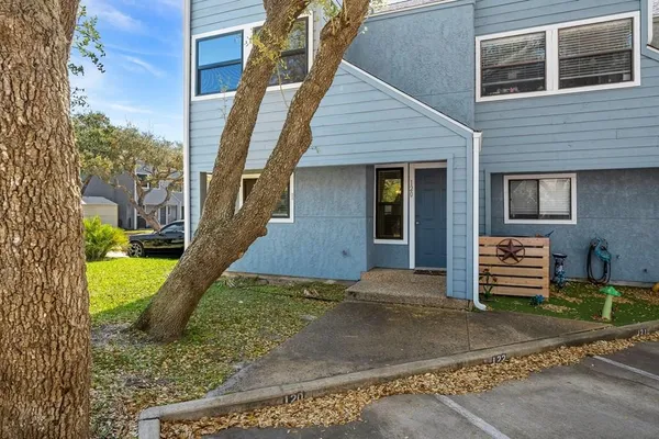 $129,000 | 209 Forest Hills, Unit 120, Rockport, TX 78382