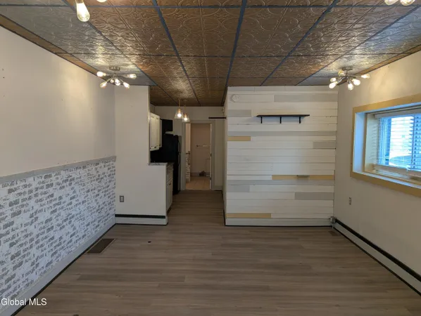 $1,600 | 140 Clinton Street, Unit A, Schenectady, NY 12305