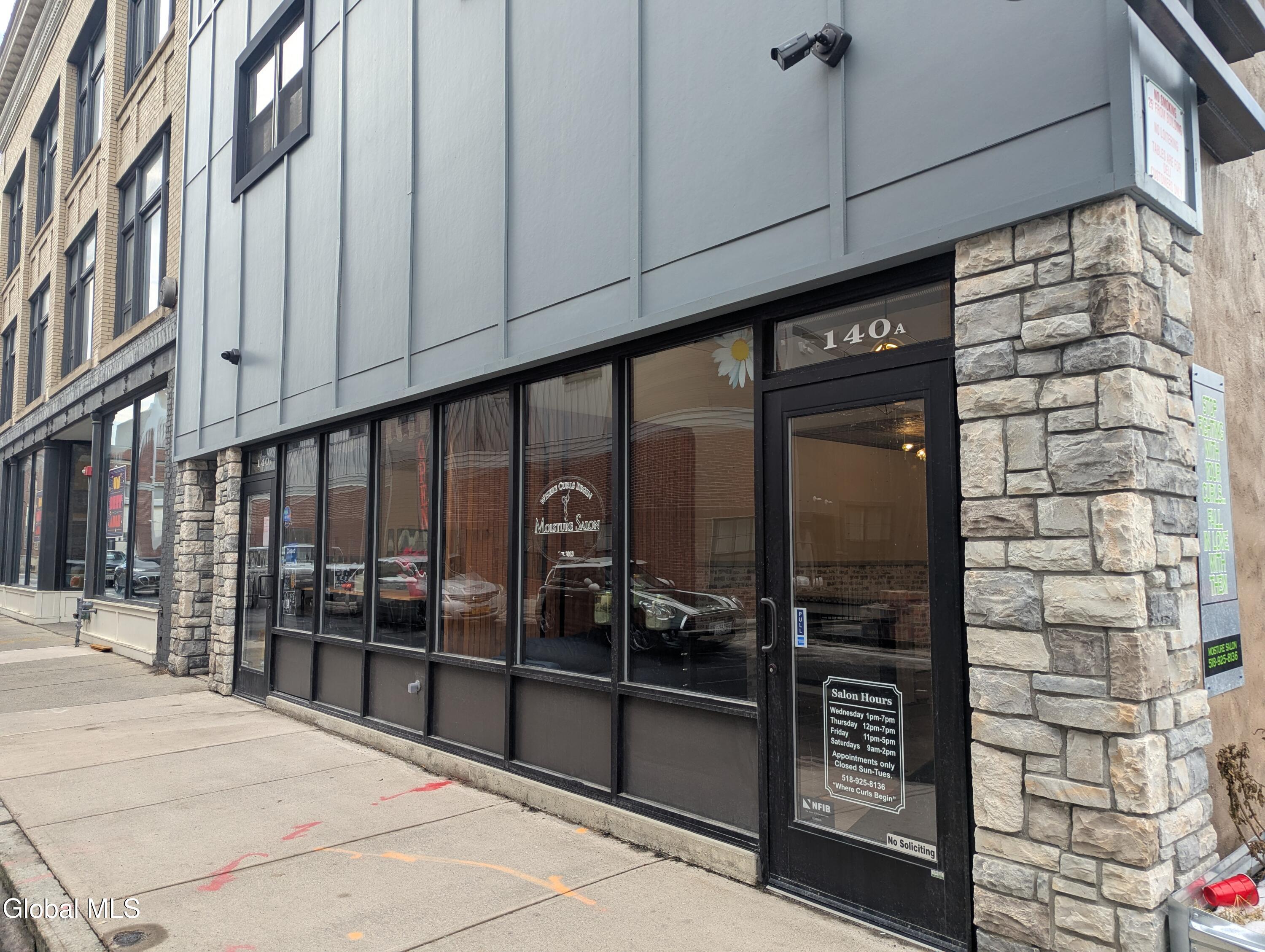 140 Clinton Street, Unit A Schenectady, NY 12305 - Photo 16 of 16 PXL_20260109_162629154.MP