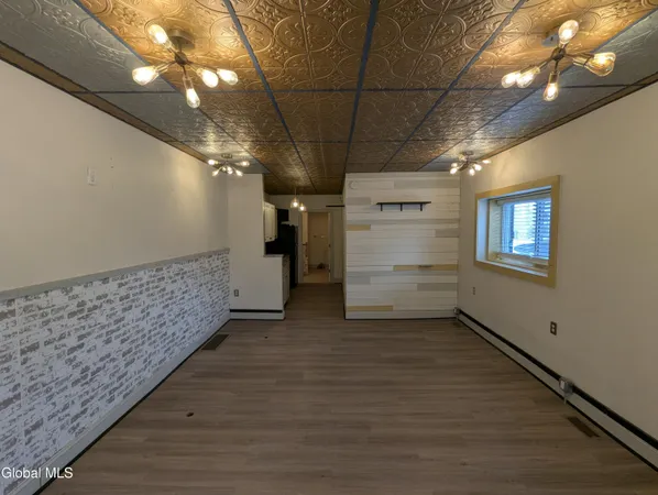 $1,600 | 140 Clinton Street, Unit A, Schenectady, NY 12305