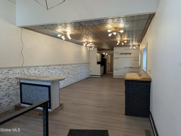 $1,600 | 140 Clinton Street, Unit A, Schenectady, NY 12305