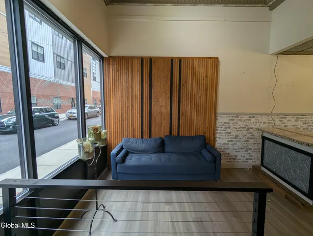 $2,100 | 140 Clinton Street, Unit A, Schenectady, NY 12305