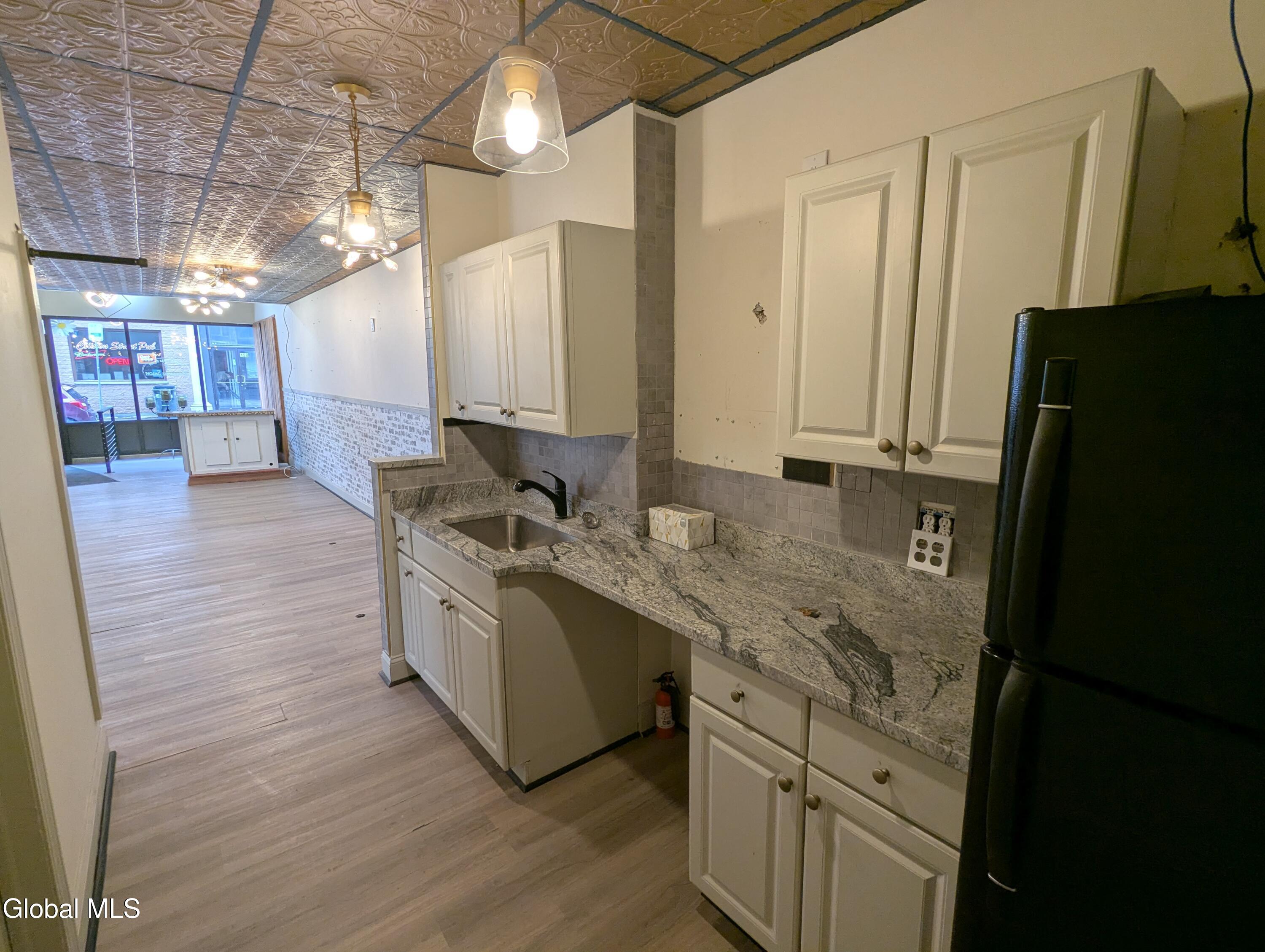 140 Clinton Street, Unit A Schenectady, NY 12305 - Photo 7 of 16 PXL_20260109_160517469.MP