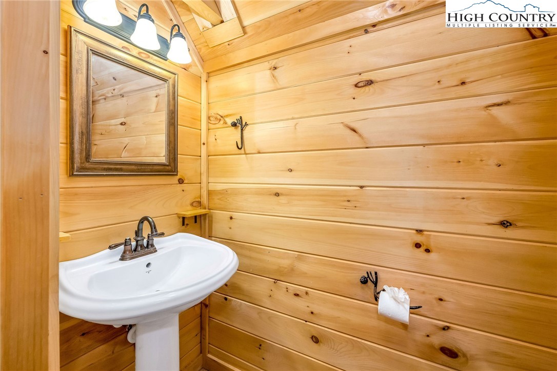 203 Waterwood Road West Jefferson, NC 28694 - Photo 40 of 49