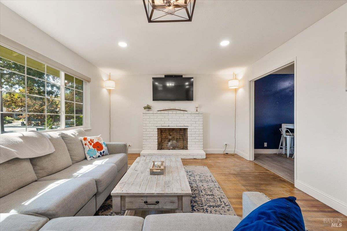 2216 Fremont Drive Santa Rosa, CA 95409 - Photo 8 of 36