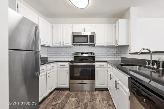 $3,163 | 398 Mozart Court, Unit 398, Wheaton, IL 60189