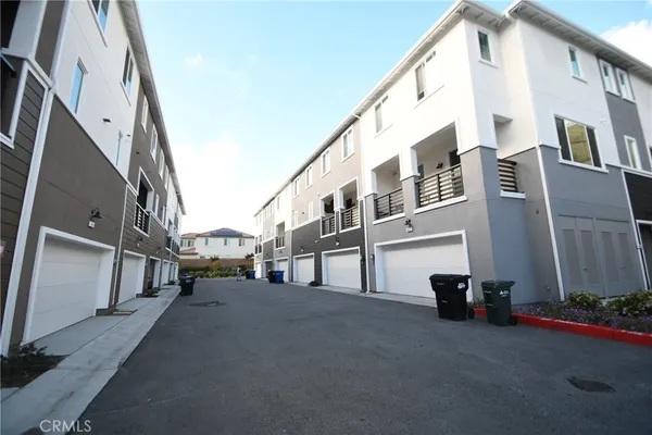 $4,800 | 1487 Skyline Lane, San Pedro, CA 90732