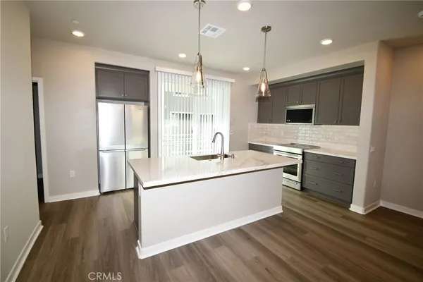 $4,800 | 1487 Skyline Lane, San Pedro, CA 90732