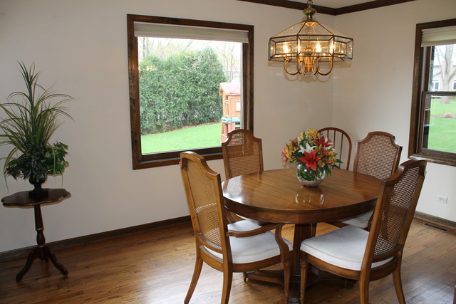 236 Perth Road Cary, IL 60013 - Photo 3 of 15