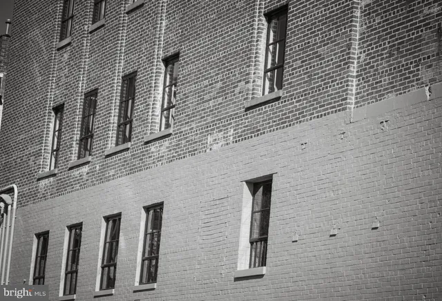 $1,695 | 218 West Main Street, Unit 401, Salisbury, MD 21801