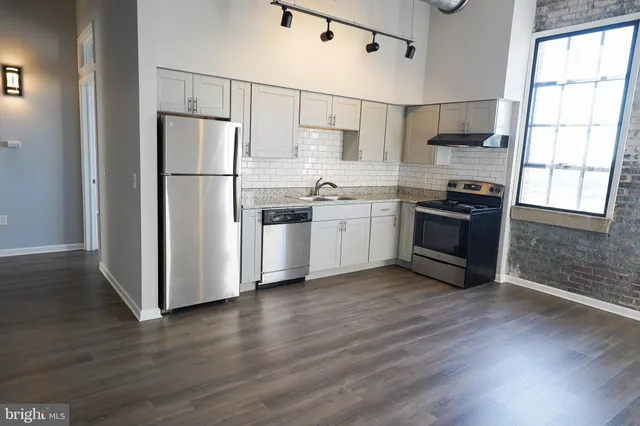 $1,695 | 218 West Main Street, Unit 401, Salisbury, MD 21801