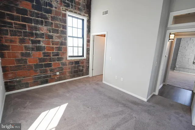 $1,695 | 218 West Main Street, Unit 401, Salisbury, MD 21801