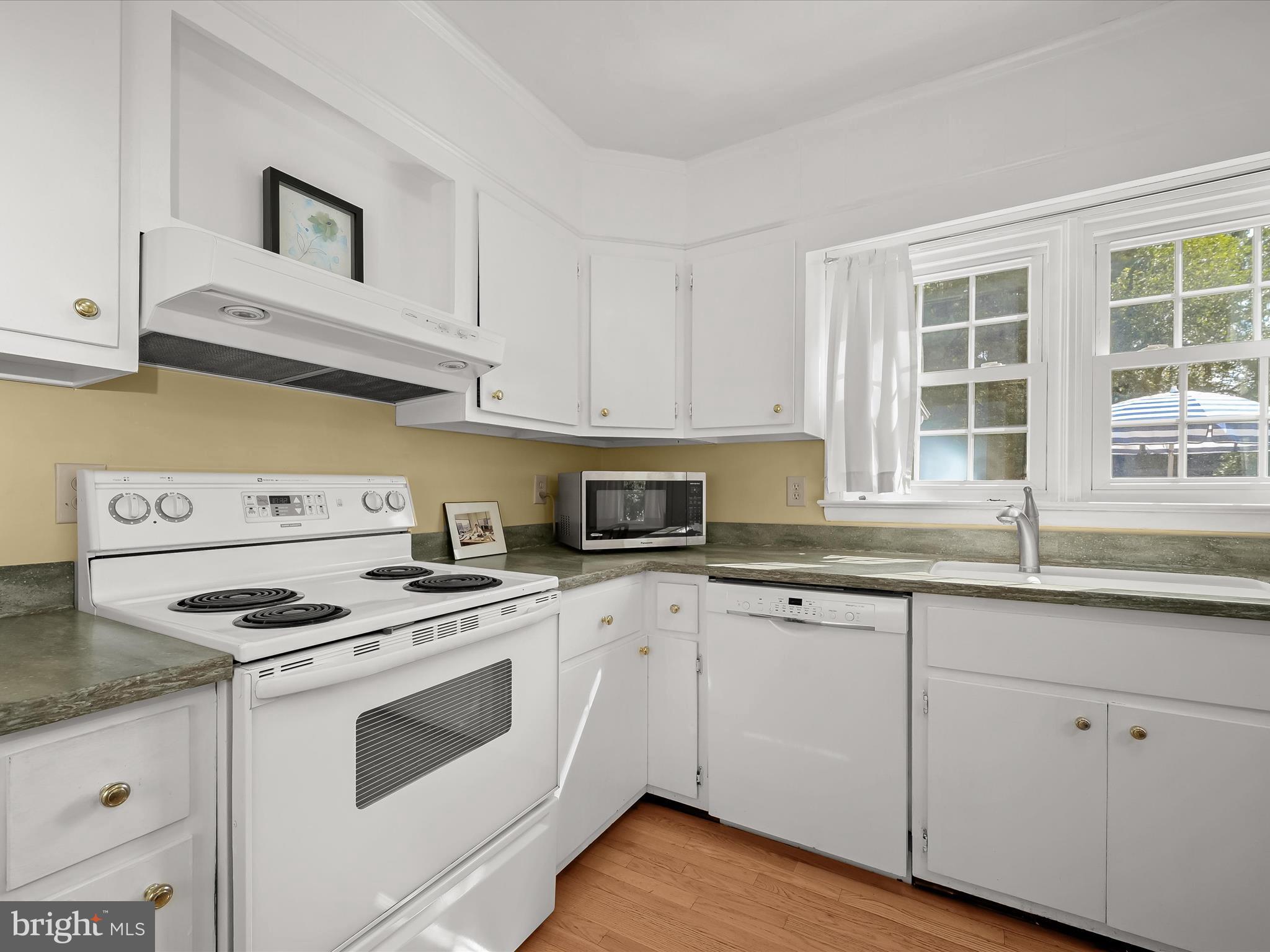 8224 Glendale Drive Frederick, MD 21702 - Photo 11 of 63 Kitchen