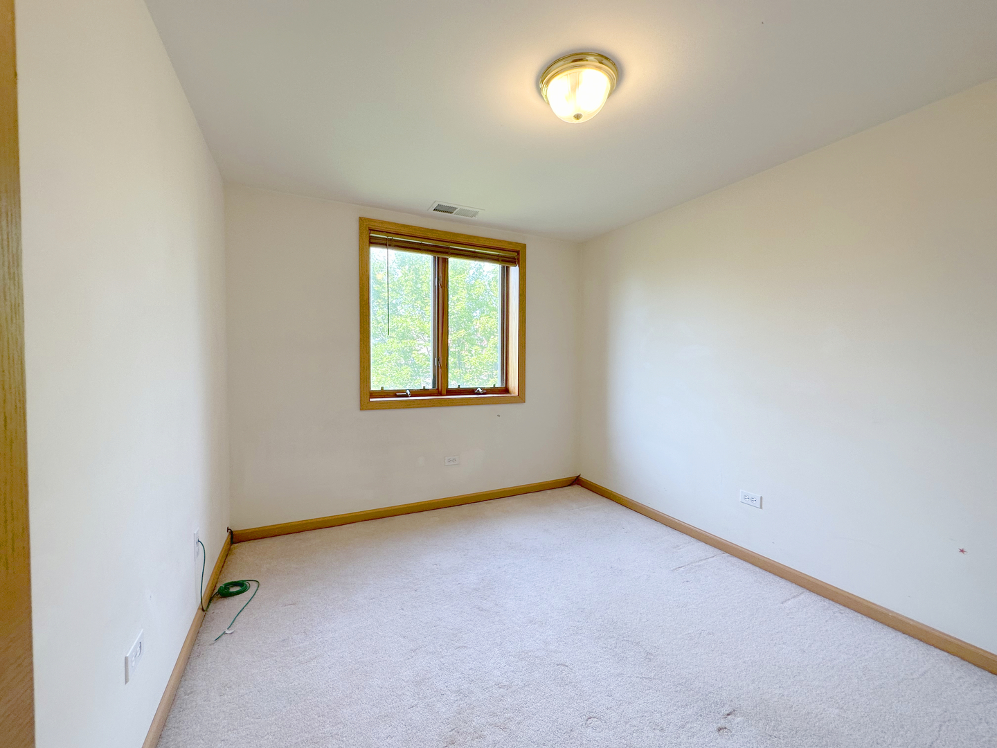 475 West 24th Street, Unit 4G Chicago, IL 60616 - Photo 11 of 20 an empty room with windows