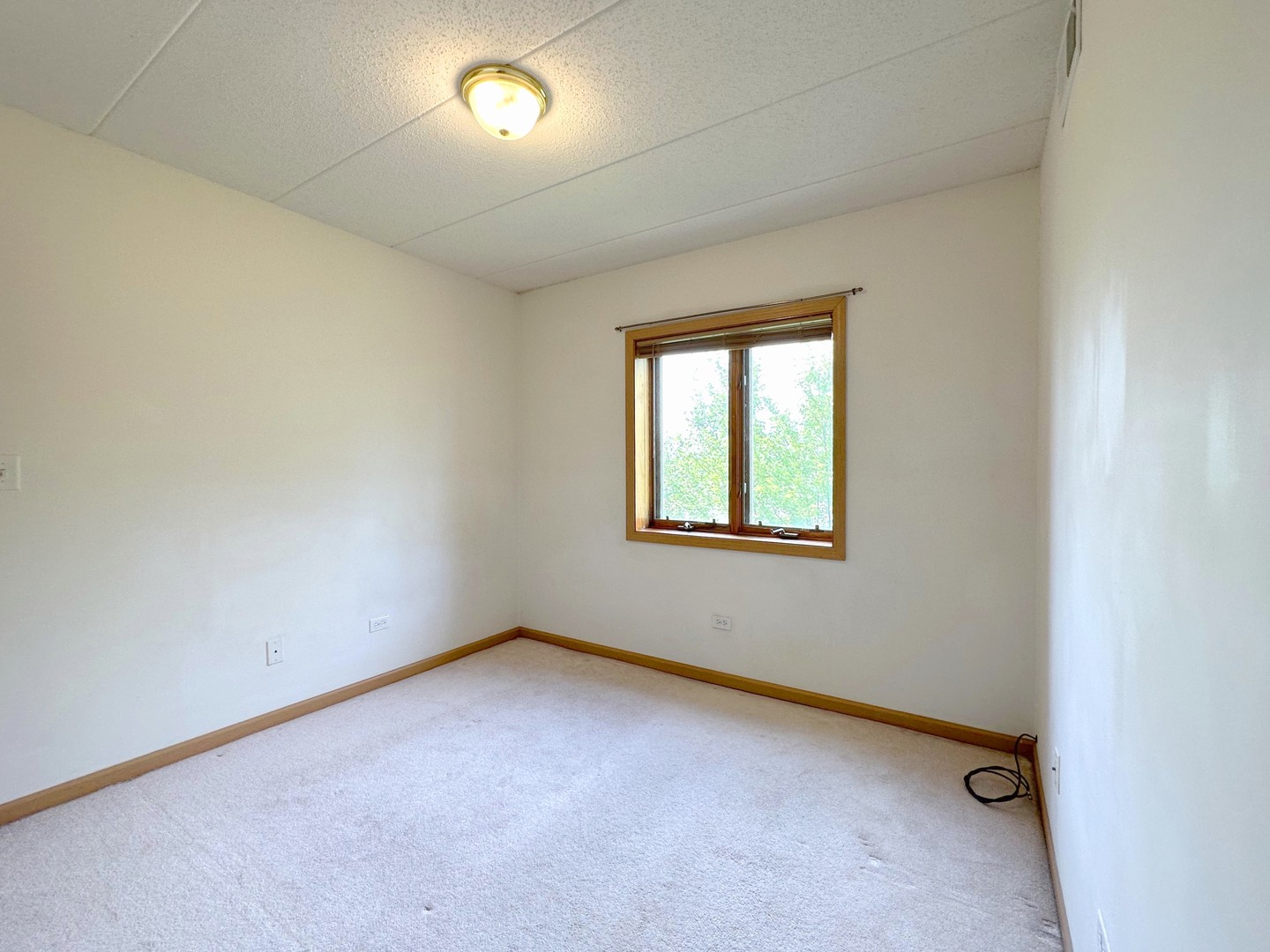 475 West 24th Street, Unit 4G Chicago, IL 60616 - Photo 12 of 20 an empty room with a window