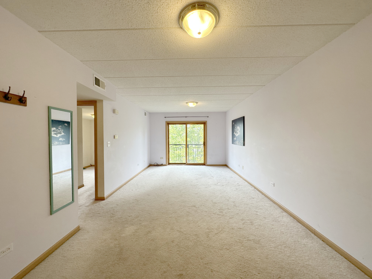475 West 24th Street, Unit 4G Chicago, IL 60616 - Photo 6 of 20 a view of empty room with window